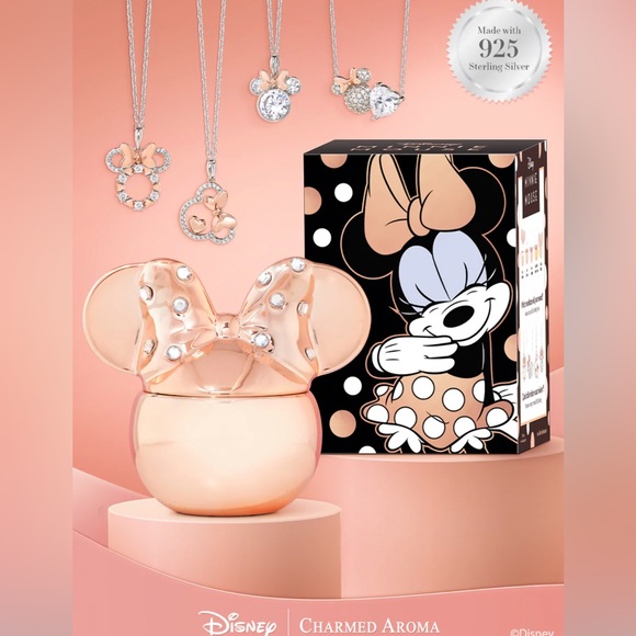 RARE Disney Minnie Mouse Charmed Aroma Candle with Minnie Mouse Necklace Insi… - Picture 1 of 3